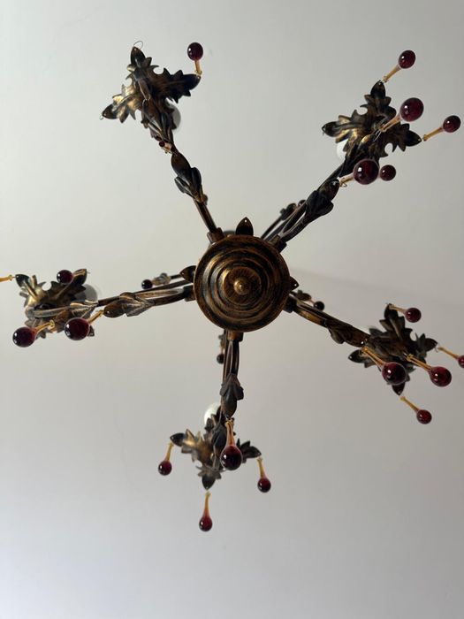 2 люстры, 2 настенные бра