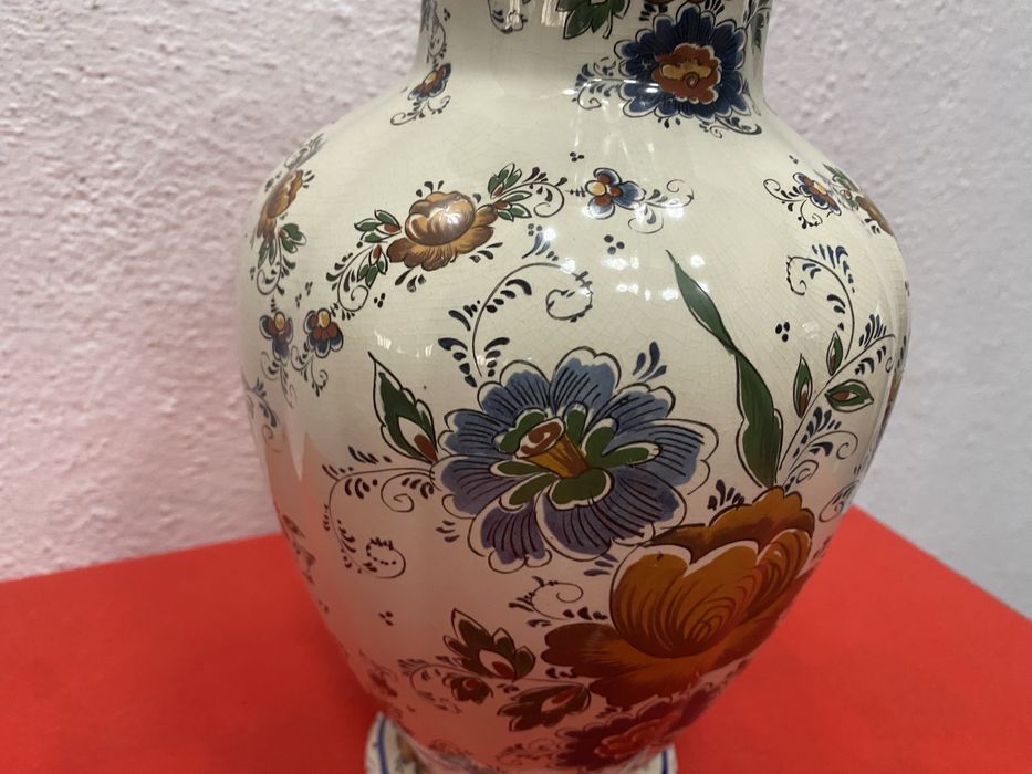 Холандска порцеланова ваза на делфт