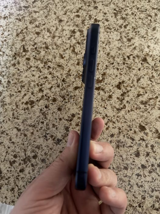 Iphone 17 pro с гарантием