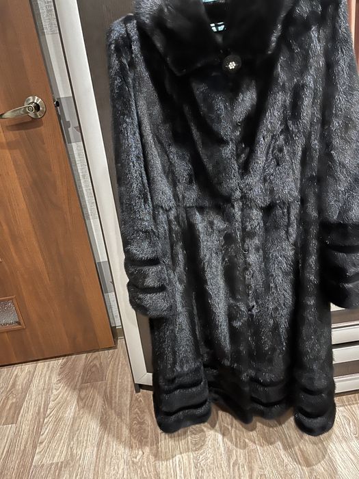 Продам норковую шубу 44-46-48 рр