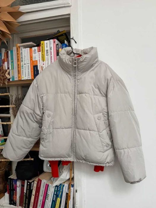 Jacheta puffer cu interior moale
Jacheta puffer cu interior moale