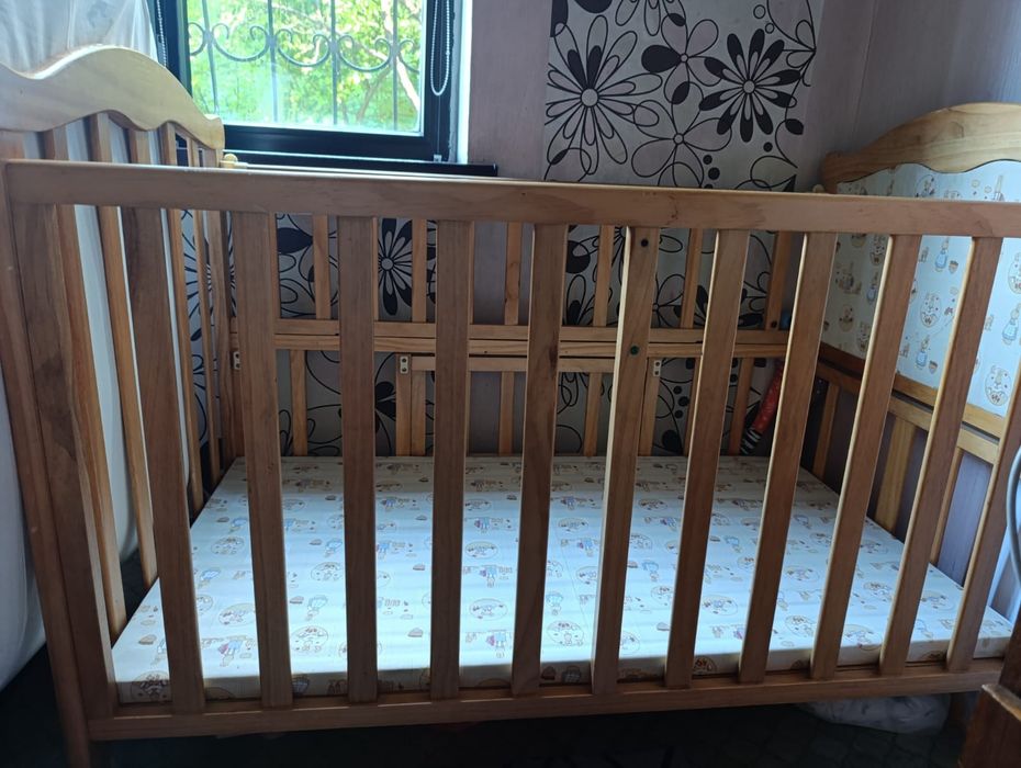 Продам детский манеж б/у