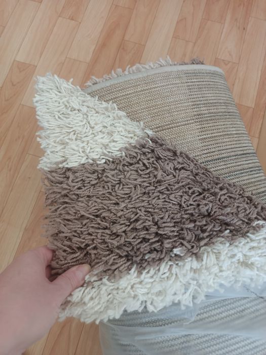 Ковер -травка в отличном состоянии