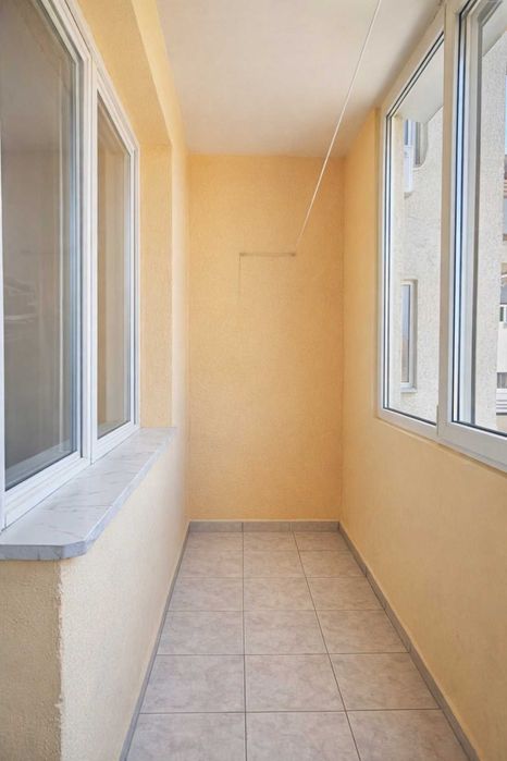 продаваме тристаен апартамент в кв. Красно село