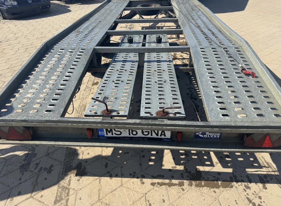 De vânzare trailer Blyss 2700 kg