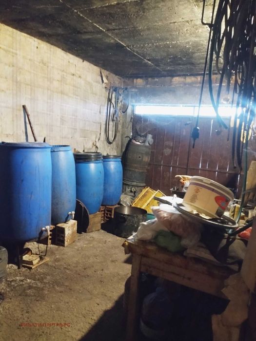 Продава се Къща в с. Извор, Област Перник - 200 кв.м за 350 €/кв.м - Снимка #2