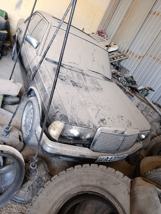 Mersedes benz w123 diplomat