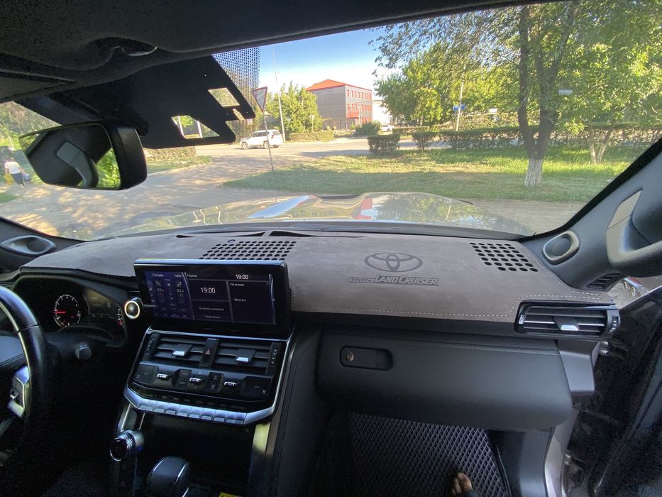 Накидка на панель из алькантары