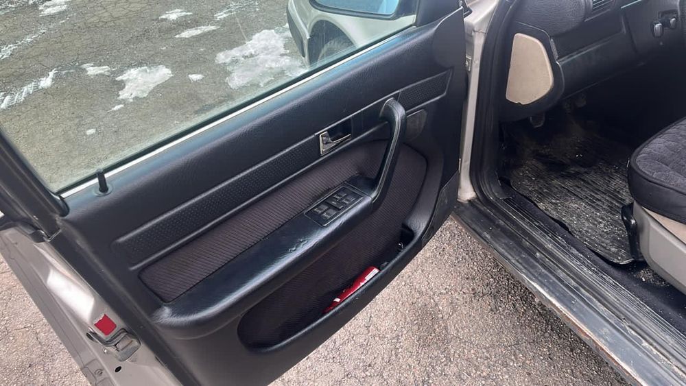 Продам Audi 100 с4