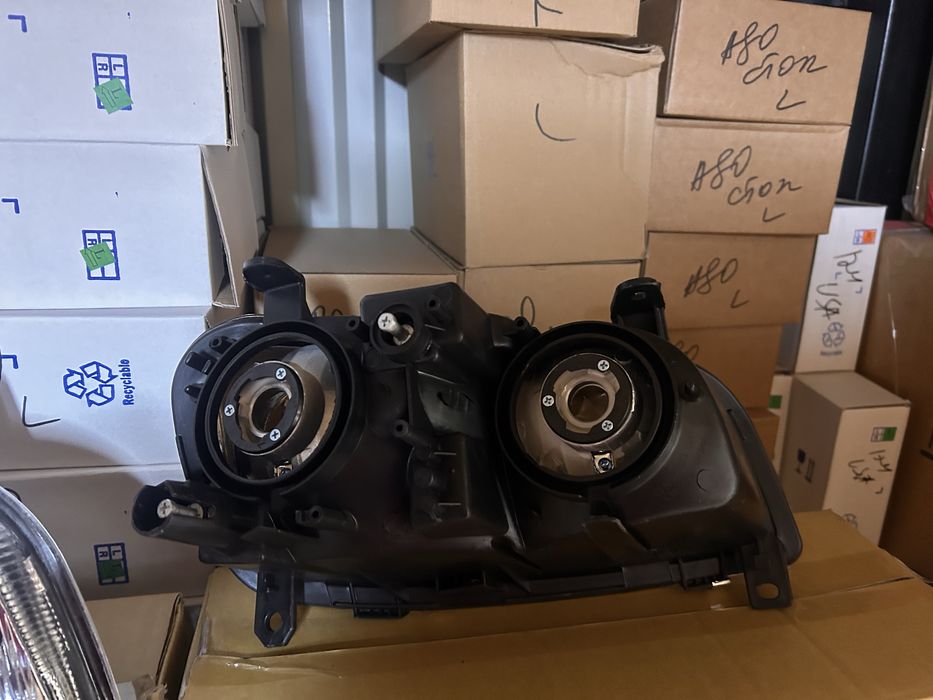 Toyota Rav4 Хрустальный Фара