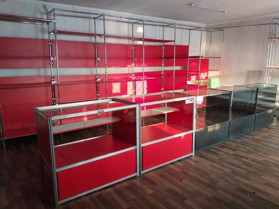 Витрины, полки для магазина