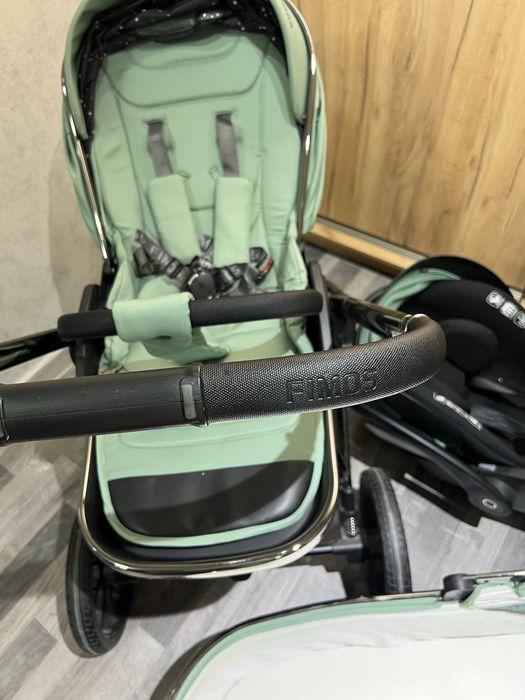 Продам коляску 3в 1от Fimos