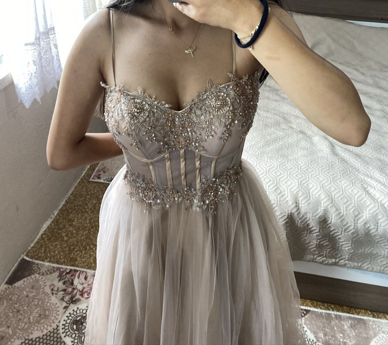 Дълга официална рокля