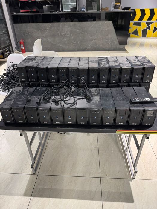 SVC V-800-L UPS Бесперебойник