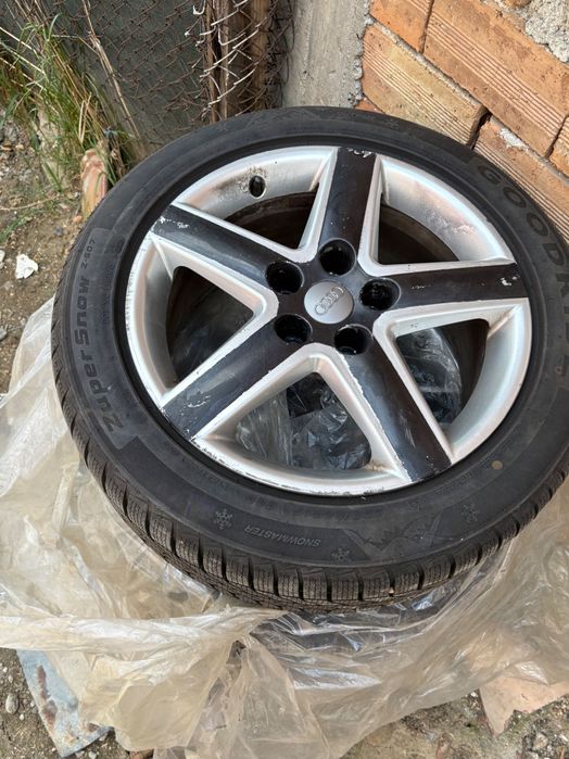 Гуми 17 R50 зимни 2023 г използвани 2 месеца