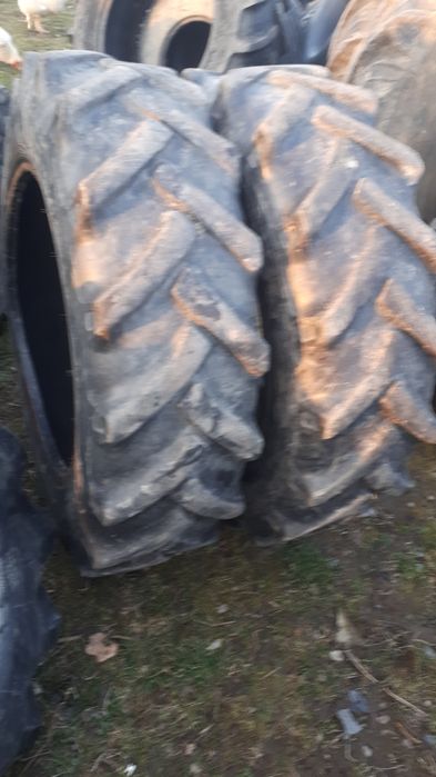 Anvelope tractor 11,2R24 l uzura 50%