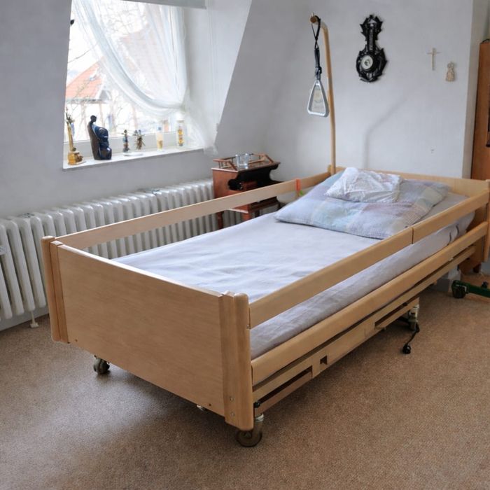 Paturi medicale reglabile cu tele saltea medicala -ideal ingrijire