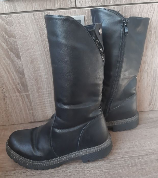 Продам сапоги на подростка девочку