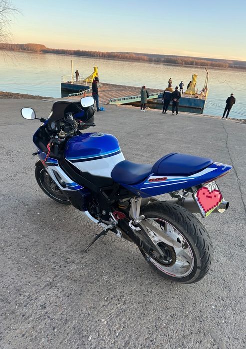 Vand Suzuki Gsx-R 600.