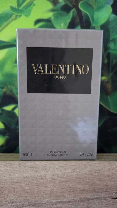 Apa de toaleta Valentino Uomo, barbat, 100 ml, nou, edt