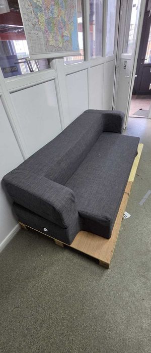 Vând canapea extensibila, burete, 3 locuri
