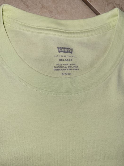 Vand tricou Levis