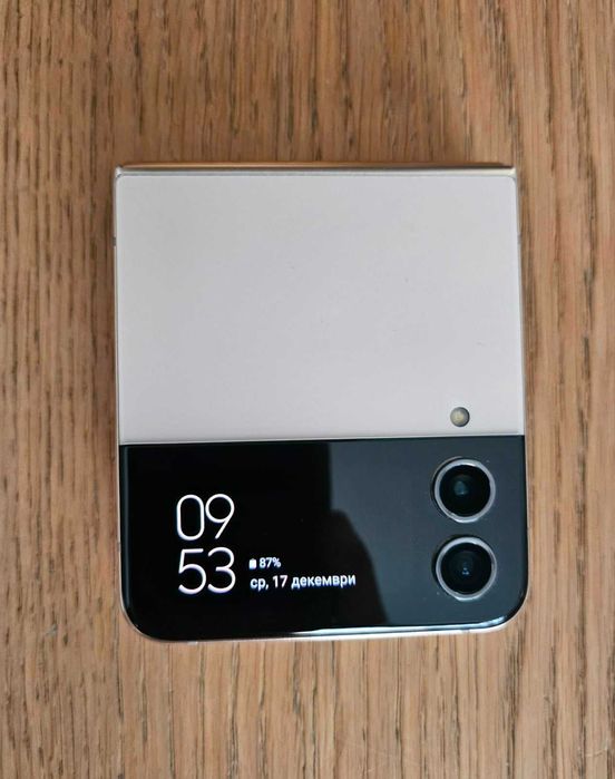 Samsung Galaxy Z Flip 4 256 GB цвят Pink Gold