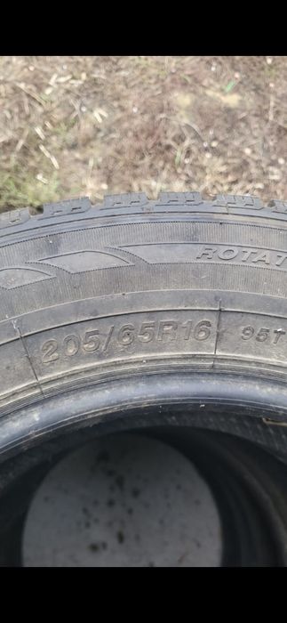Продам шины с шипами, размер 205/65 R16