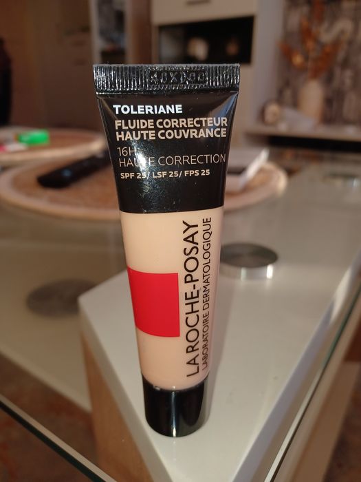 Фон дьо тен LAROCHE-POSAY 13