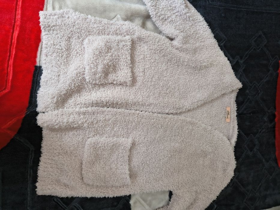 Bluza blănoasă roz