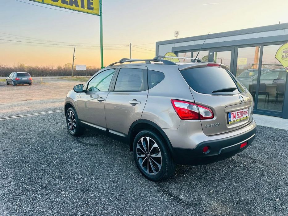 Vand Nissan Qashqai 1.6dCi - 4X4 - 2013 decembrie euro 5