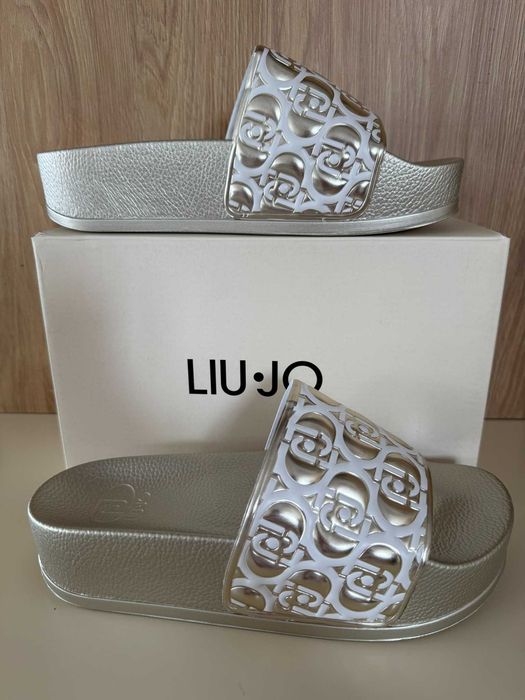 Нови чехли Liu Jo