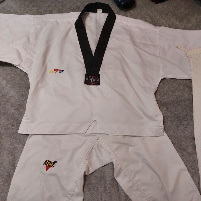 Продам экипировку на таэквондо