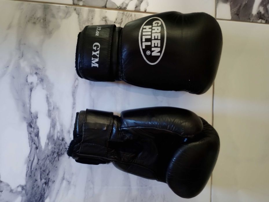 Боксови ръкавици