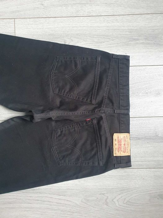 Blugi LEVI'S 521 - Marime W33 L30 (Talie 84 cm)