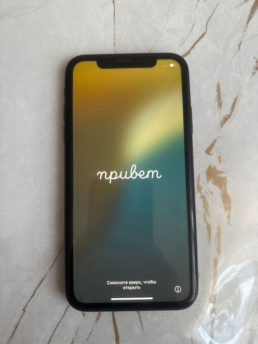 Продам IPhone XS в отлично состоянии