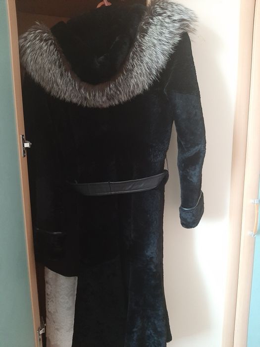 Продам белое платье, шубу мутон