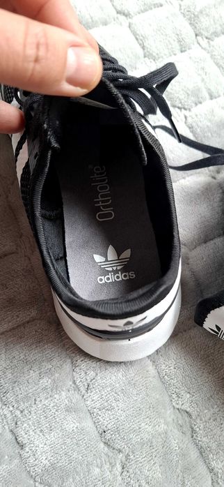 Оригинални чисто нови маратонки ADIDAS