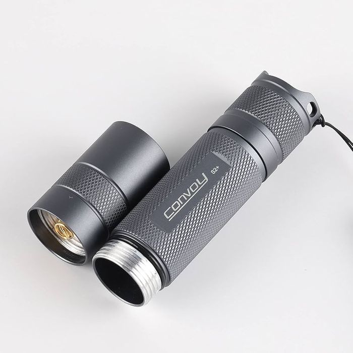 Продам фонарик Convoy S2+