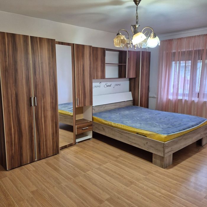 Ofer spre inchiriere apartament  PB str. Sf Apostol Andrei