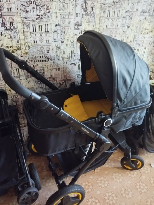 Коляска 8000 , шезлонг 6000