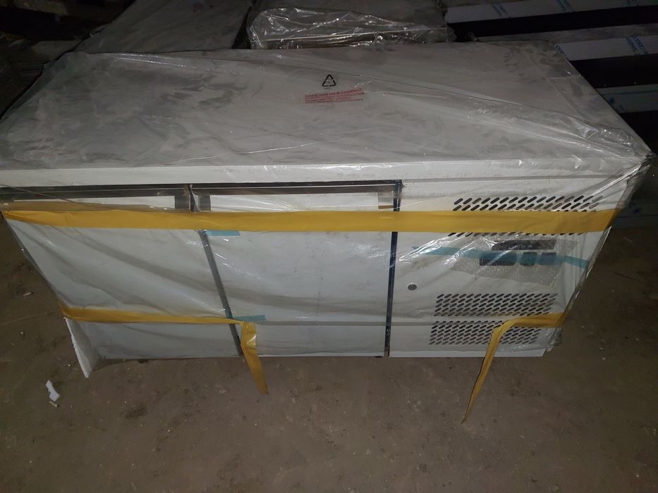 Продам стол холодильник 3 штуки новые