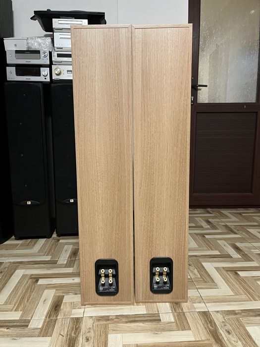 Boxe Bowera & Willins 683