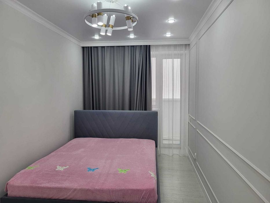 Шторы, люстры, бра