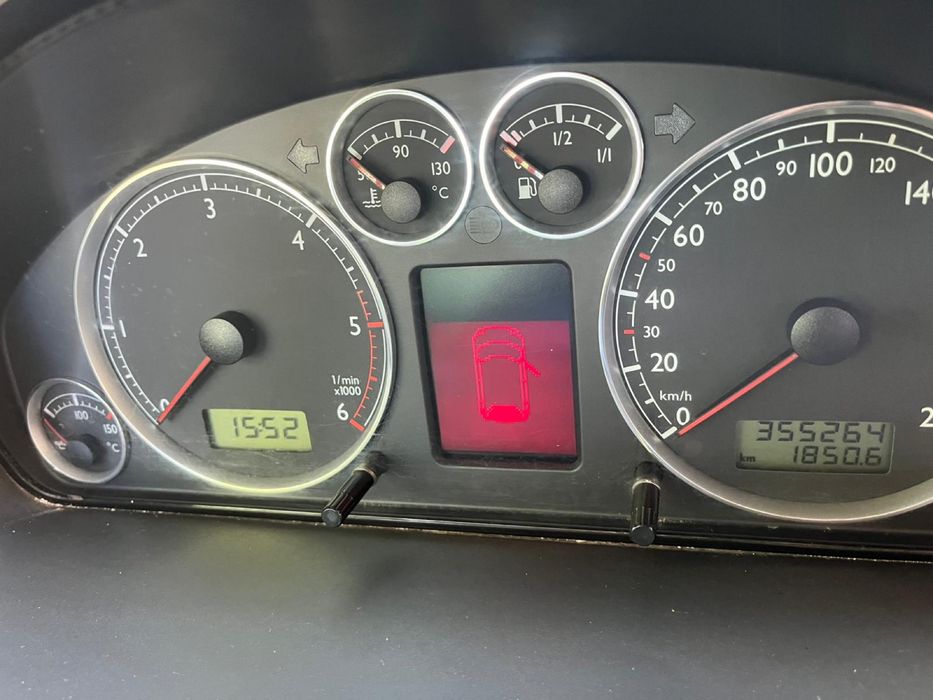 Volkswagen Sharan 2004 diesel, 2.372 € — imagine 3