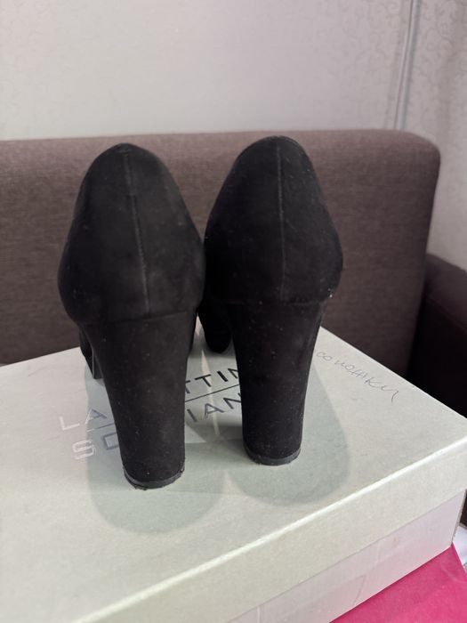 Продам черные туфли