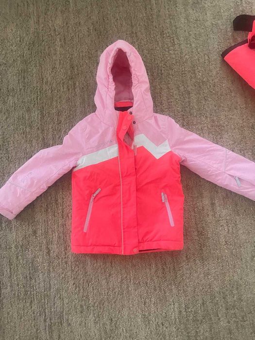 Vând costum ski fetițe 122 cm