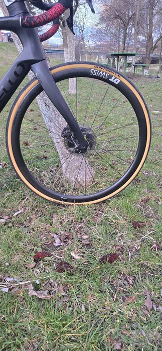 Pinarello X3 marimea 53  Shimano 105 Di2 2x12 + DT Swiss PRC 1400 Carb