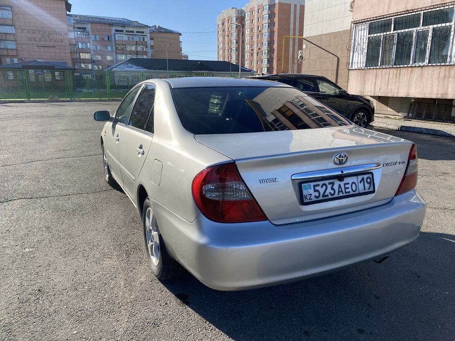 Тайота камри 30 2003г