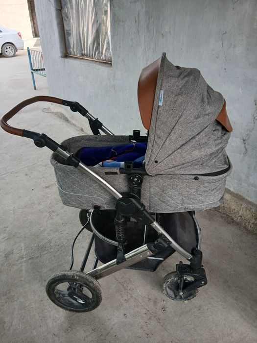 Kalyaska va bolalar kravati sotiladi holati yahshi